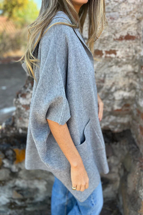 Monika | Lockere Kapuzen-Cape-Jacke mit Knopf & Taschen