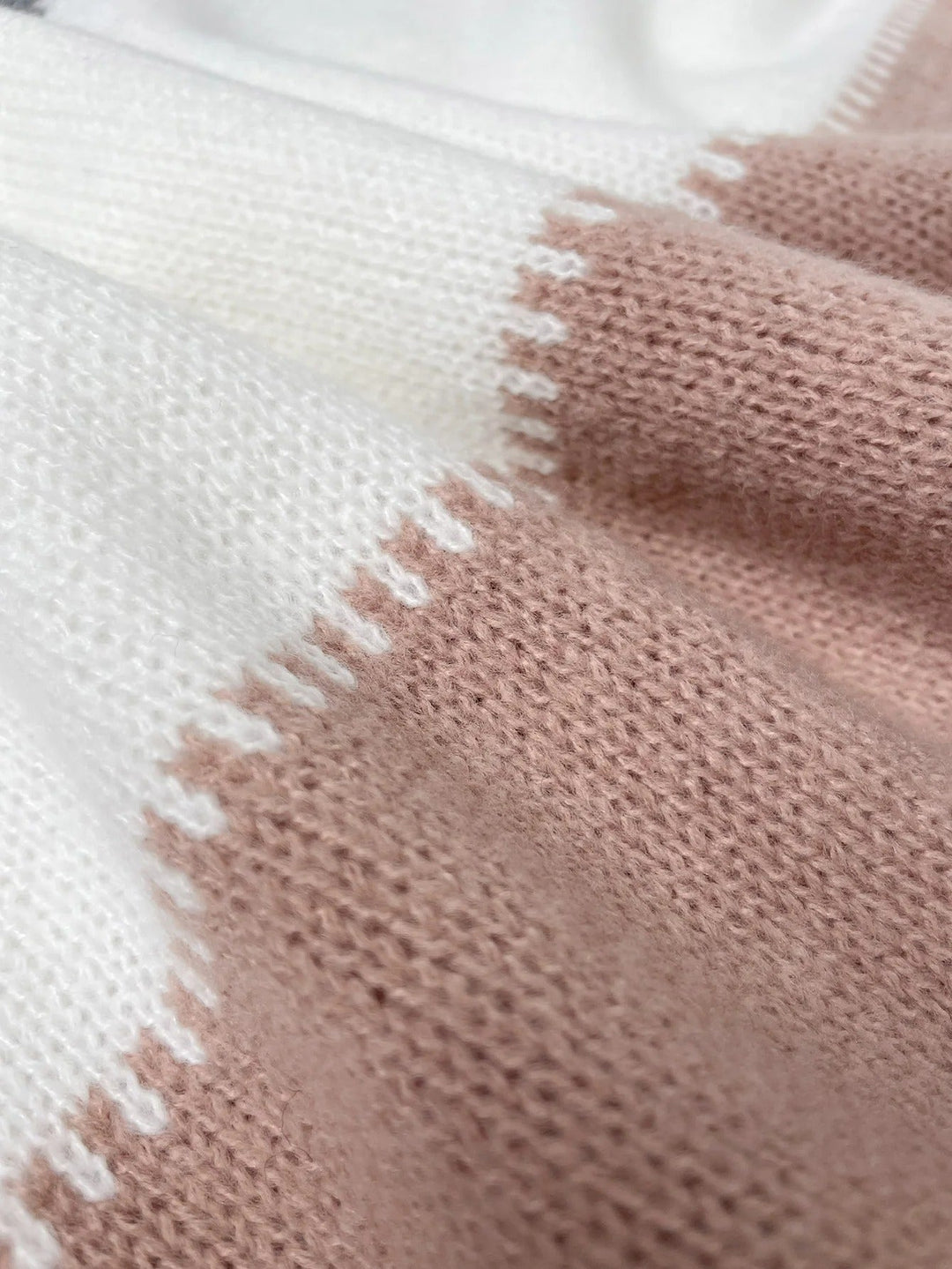 Lela | Langärmeliger Soft-Knit-Pullover