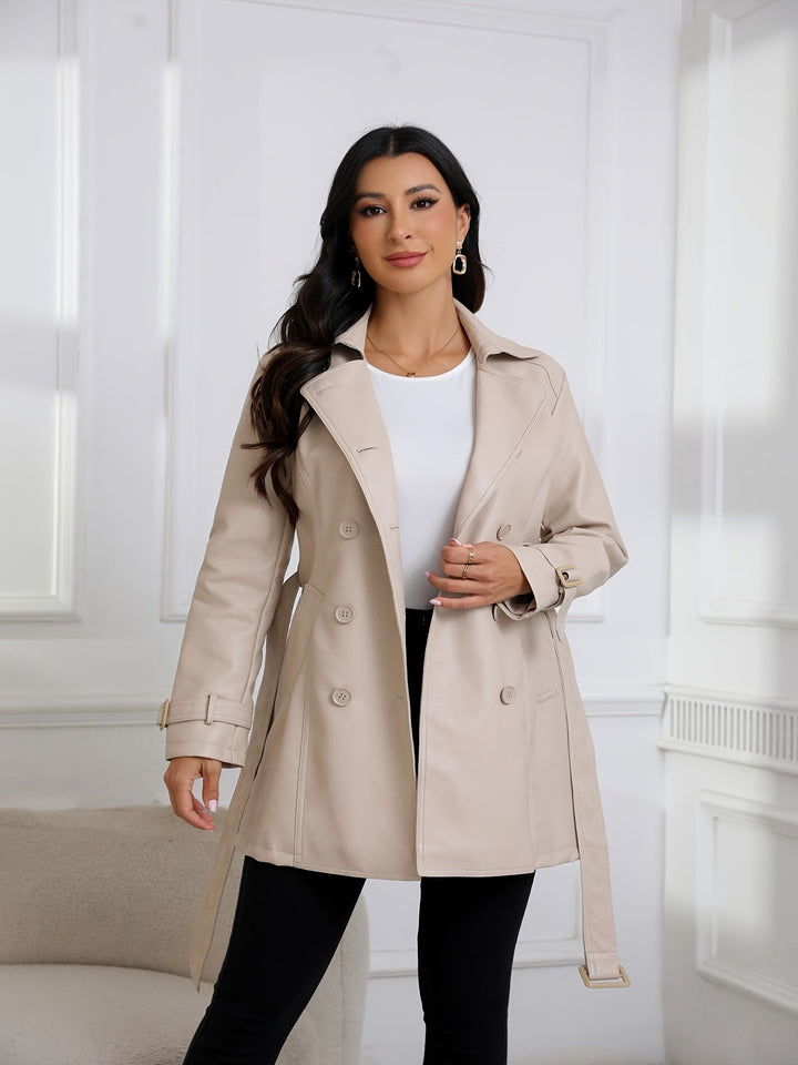 Faye – Eleganter Damen- Leder-Trenchcoat mit Gürtel