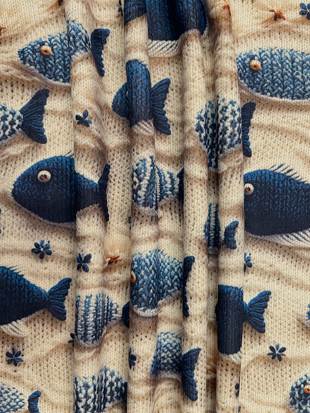 Dakota – Leichter Strickpullover mit Fisch-Motiv