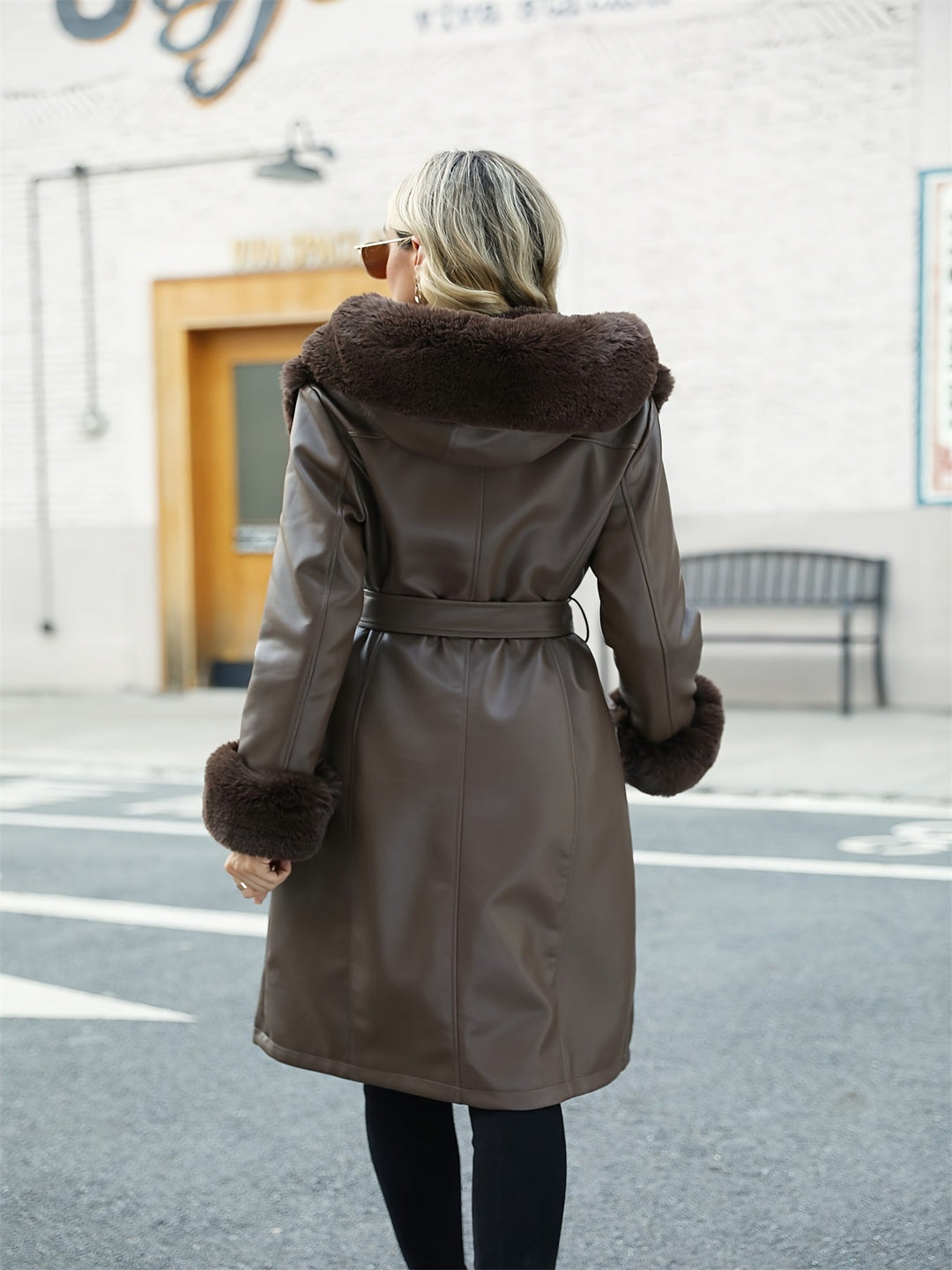 Bonnie – Eleganter Damen-Mantel mit Kapuze und Gürtel