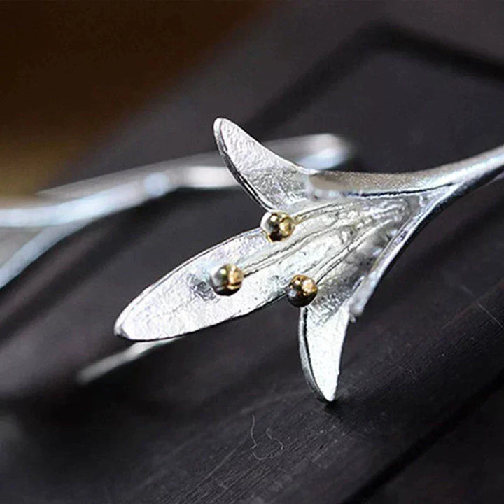 Ohrringe mit Blumen aus Silber