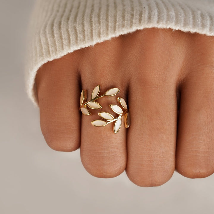 Goldene Blatt Ring